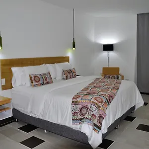 Hlu Hoteles 酒店